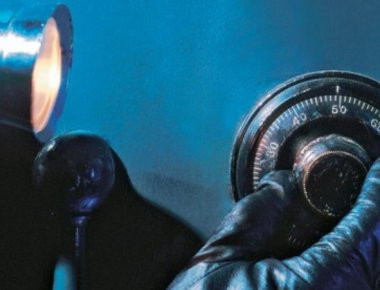 Νέο χτύπημα από τους «ληστές των χρηματοκιβωτίων» σε εταιρεία κοινοχρήστων στον Πειραιά